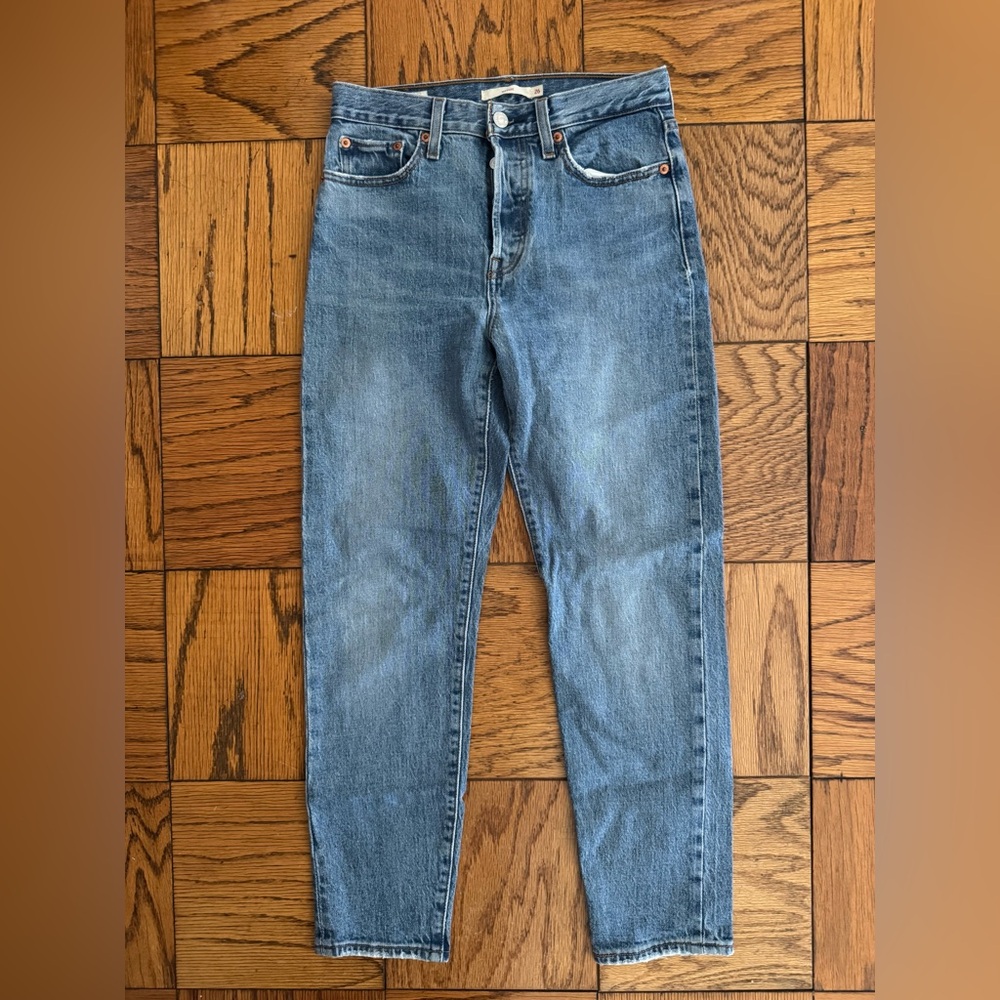 Levi’s Wedgie fit jeans